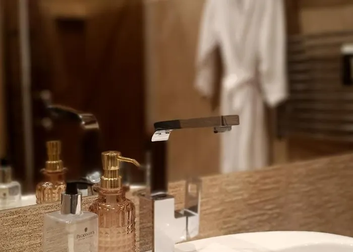 Luxury Well Located צ'סטוצ'ובה